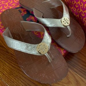 Tory burch size 6 flip flop